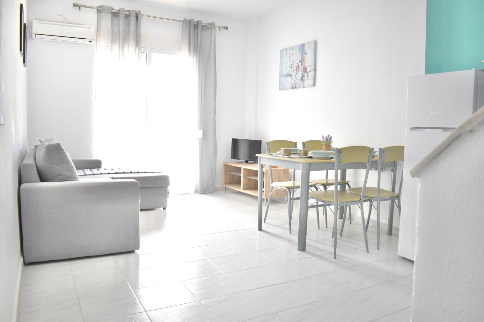 Varonos Summer Residences Siviri Pokoj fotografie