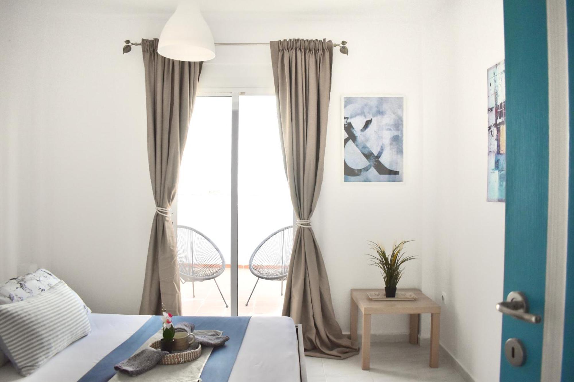 Varonos Summer Residences Siviri Pokoj fotografie