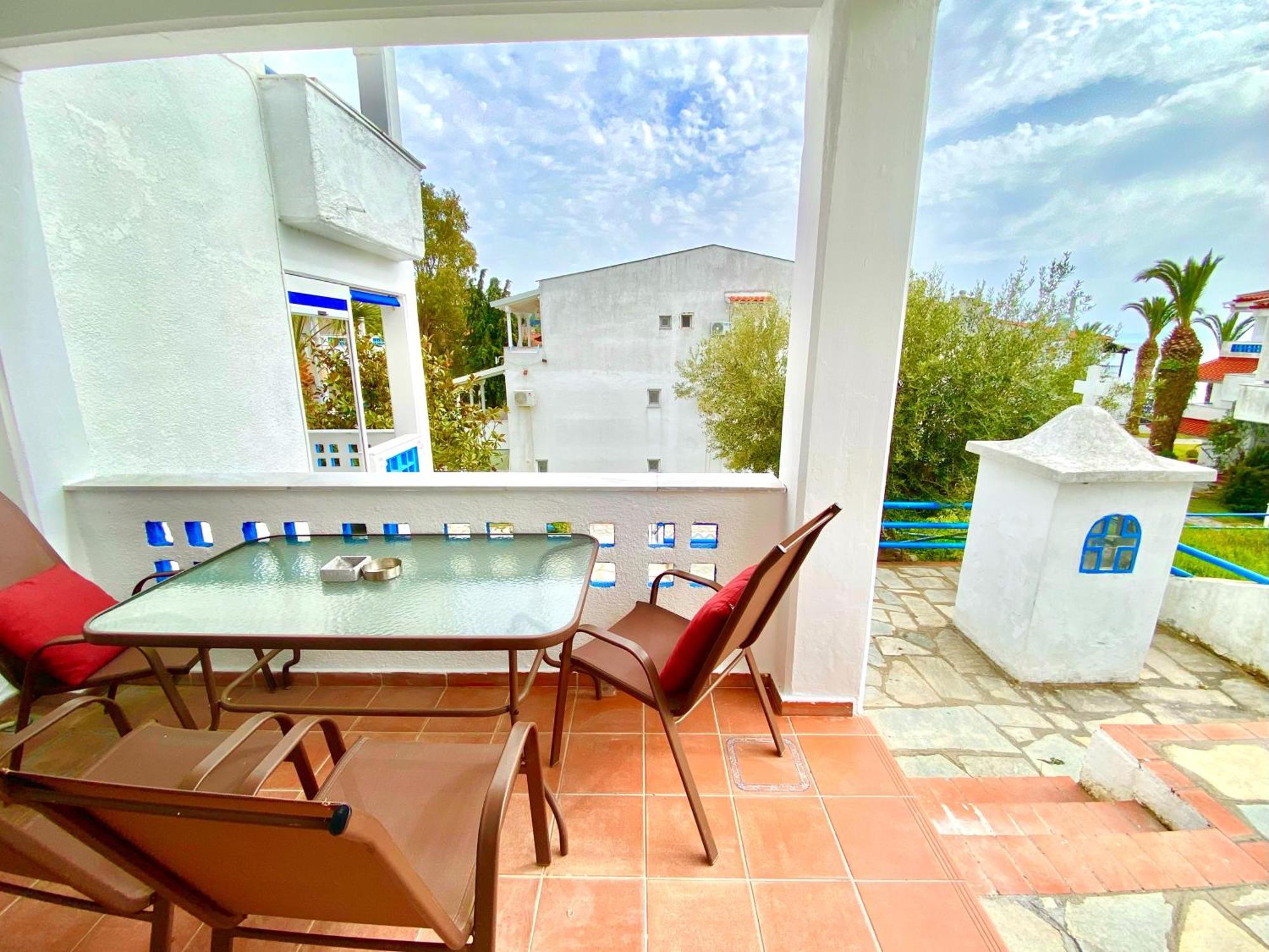 Varonos Summer Residences Siviri Pokoj fotografie